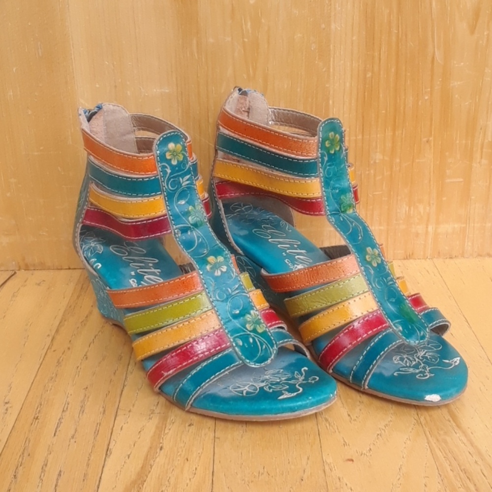 Women's shoes